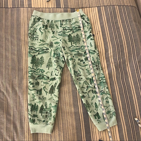 Hill House Home winter toile crewneck sweatshirt and jogger set - Picture 6 of 10